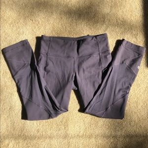 Light purple Lululemon leggings
